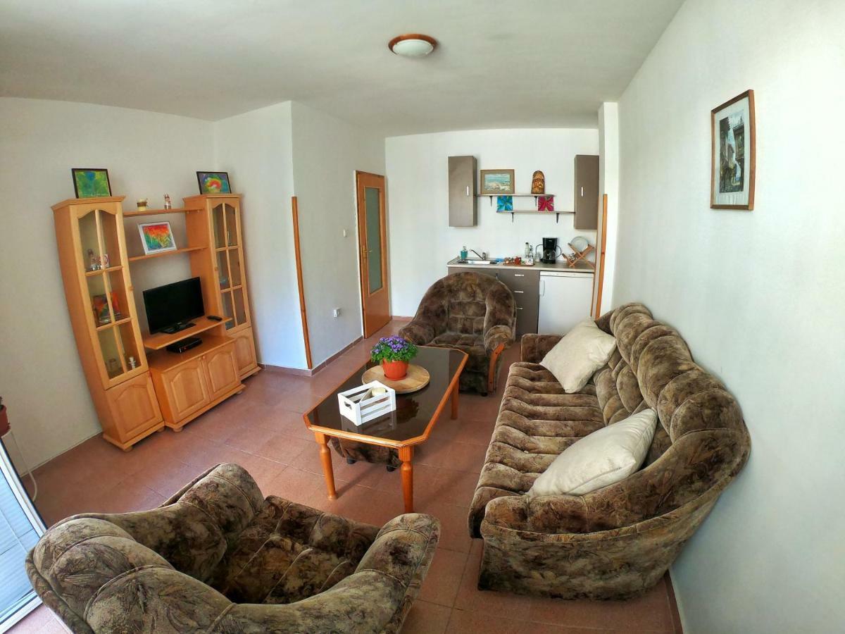 Apartment In St. Vlas With Terrace 스베티 블라스 외부 사진